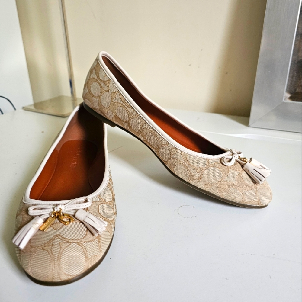 Coach Women's Beige Ballet Flats